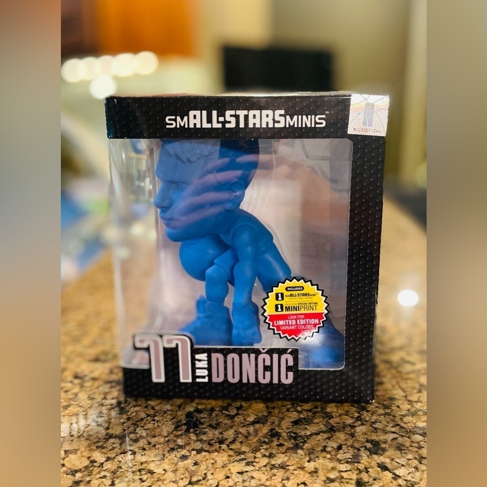 Limited Edition Small-Stars Minis Luka Doncic Blue Variant Figurine Caricature